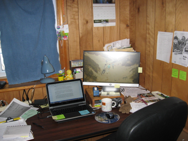 messy_desk