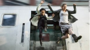 Zoe-Kravitz-and-Shailene-Woodley-Divergent